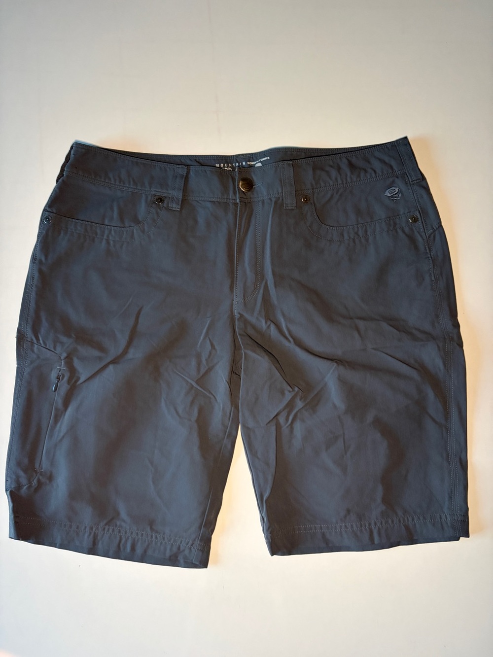 Mountain Hardwear La Strada hiking shorts gray women size 10 mid rise 10” inseam